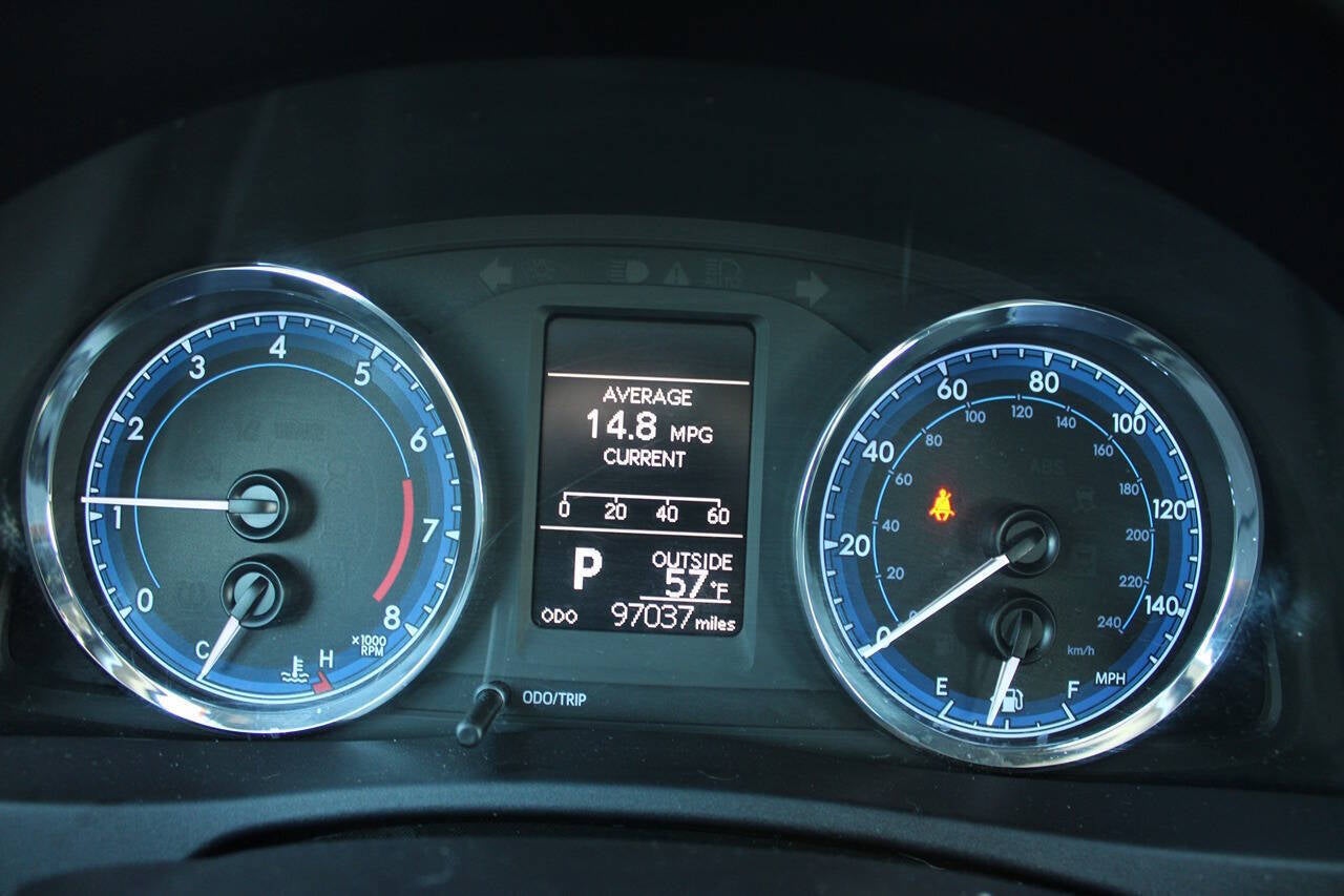 2018 Toyota Corolla LE 4dr Sedan