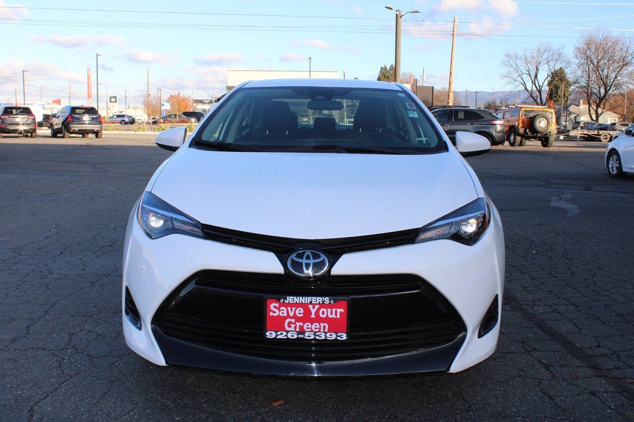 2018 Toyota Corolla LE 4dr Sedan