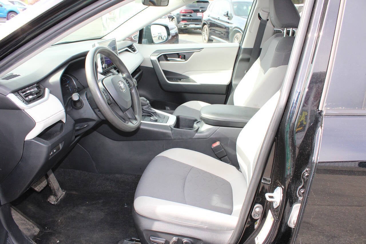 2024 Toyota RAV4 Hybrid XLE AWD 4dr SUV