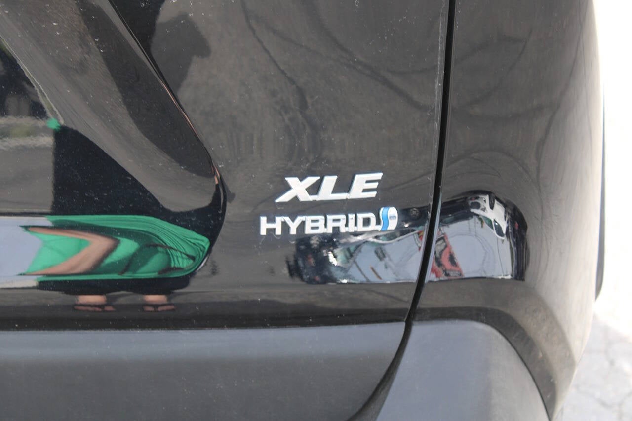 2024 Toyota RAV4 Hybrid XLE AWD 4dr SUV