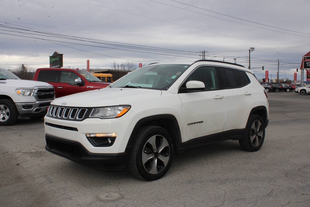 2017 Jeep Compass Latitude 4x4 4dr SUV (midyear release)