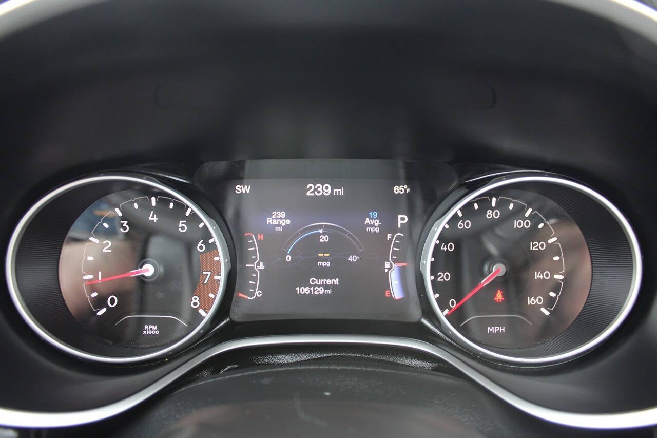 2017 Jeep Compass Latitude 4x4 4dr SUV (midyear release)