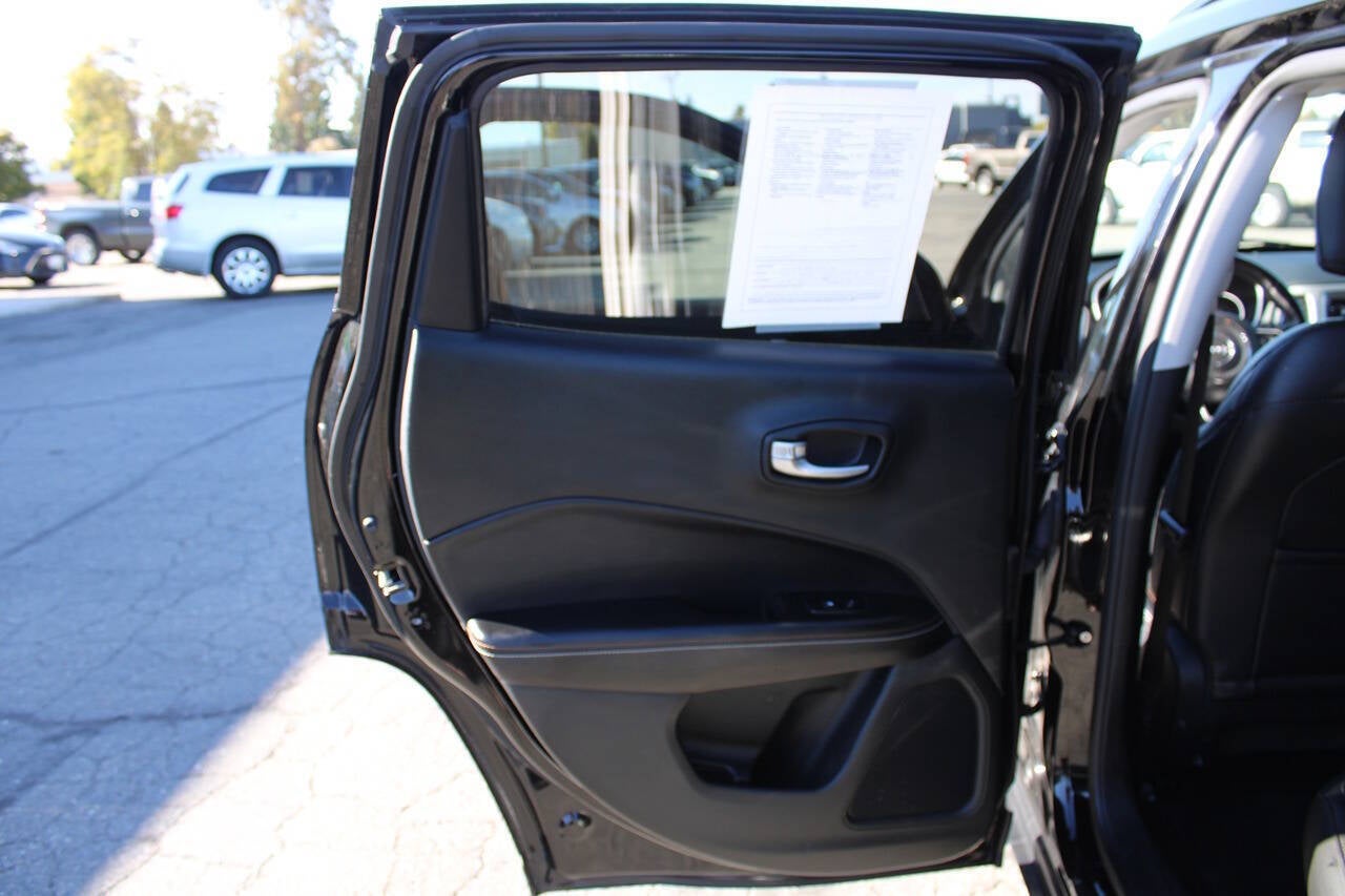 2020 Jeep Compass Latitude 4x4 4dr SUV