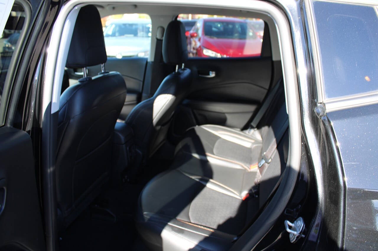 2020 Jeep Compass Latitude 4x4 4dr SUV