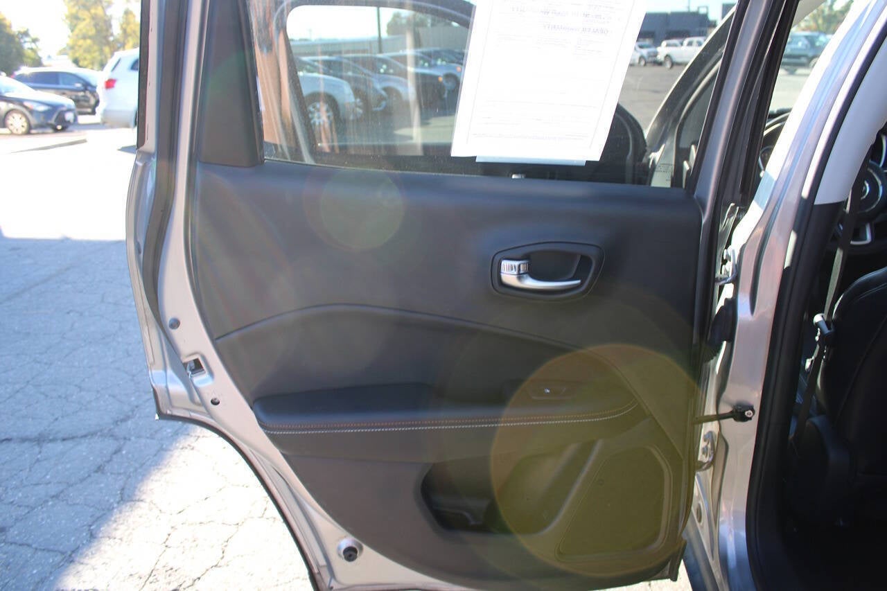 2019 Jeep Compass Latitude 4x4 4dr SUV