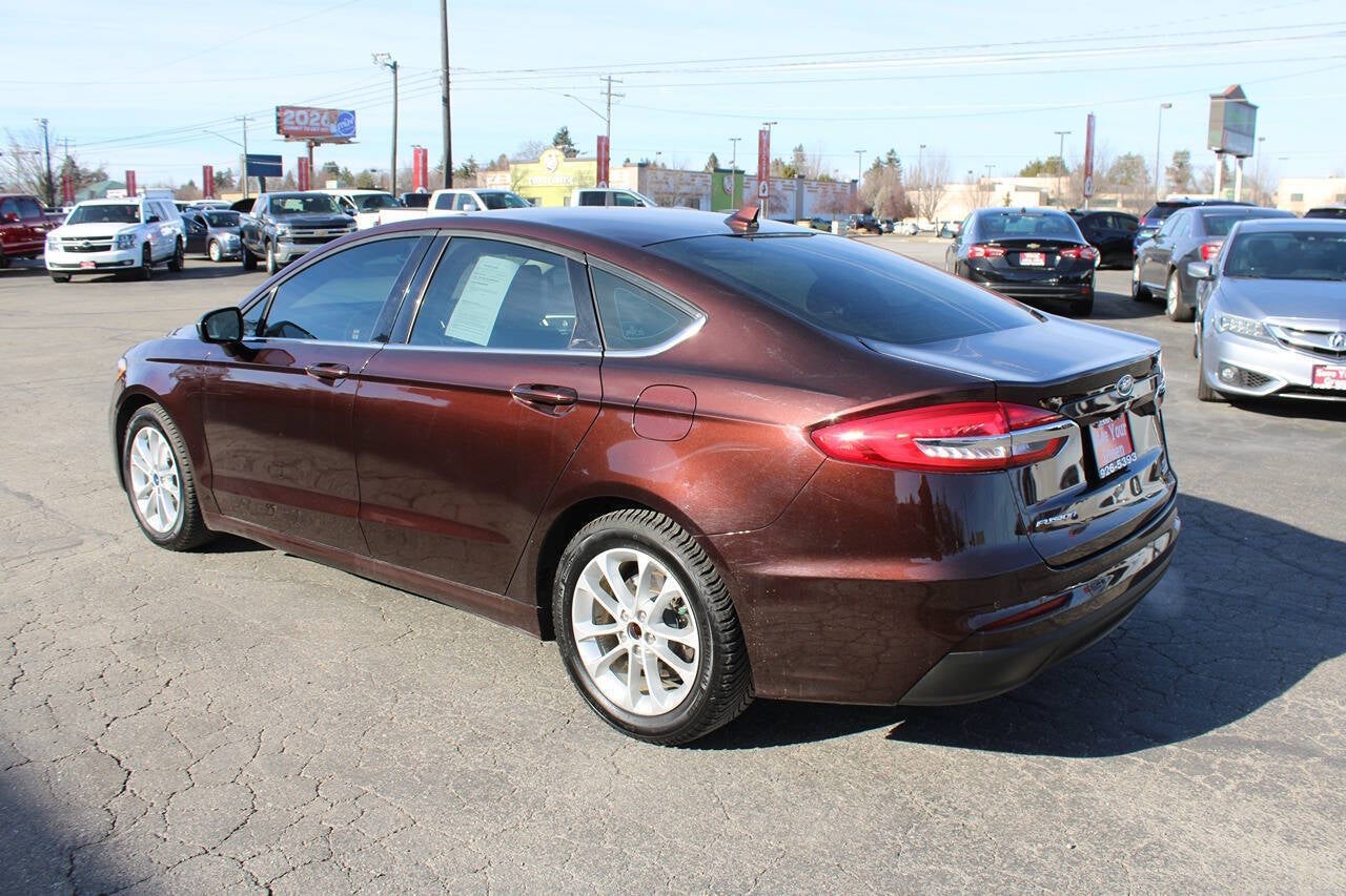2019 Ford Fusion SE 4dr Sedan