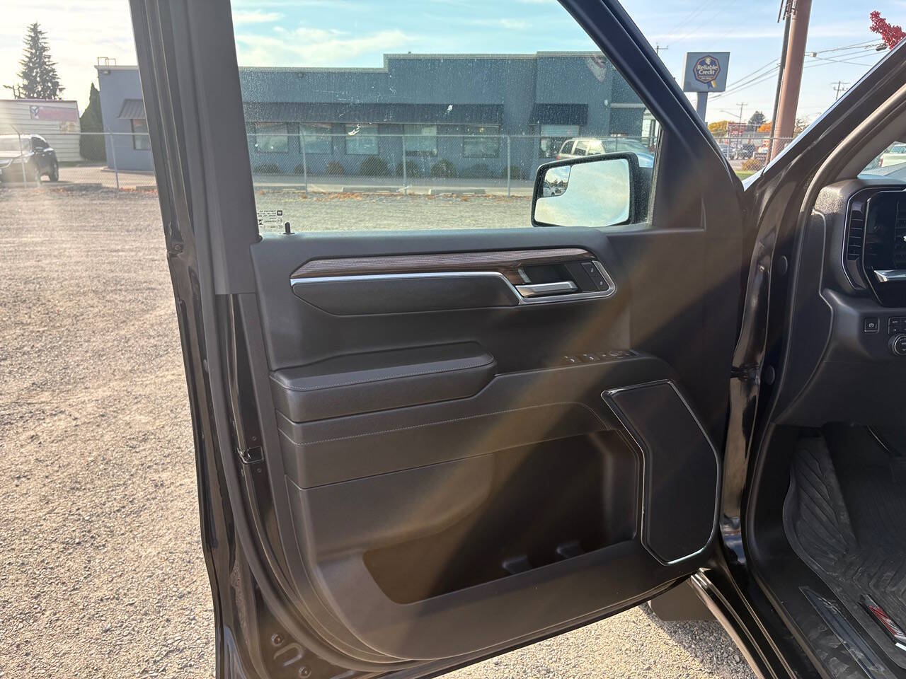 2023 Chevrolet Silverado 1500 LT 4x4 4dr Crew Cab 5.8 ft. SB w/1LT