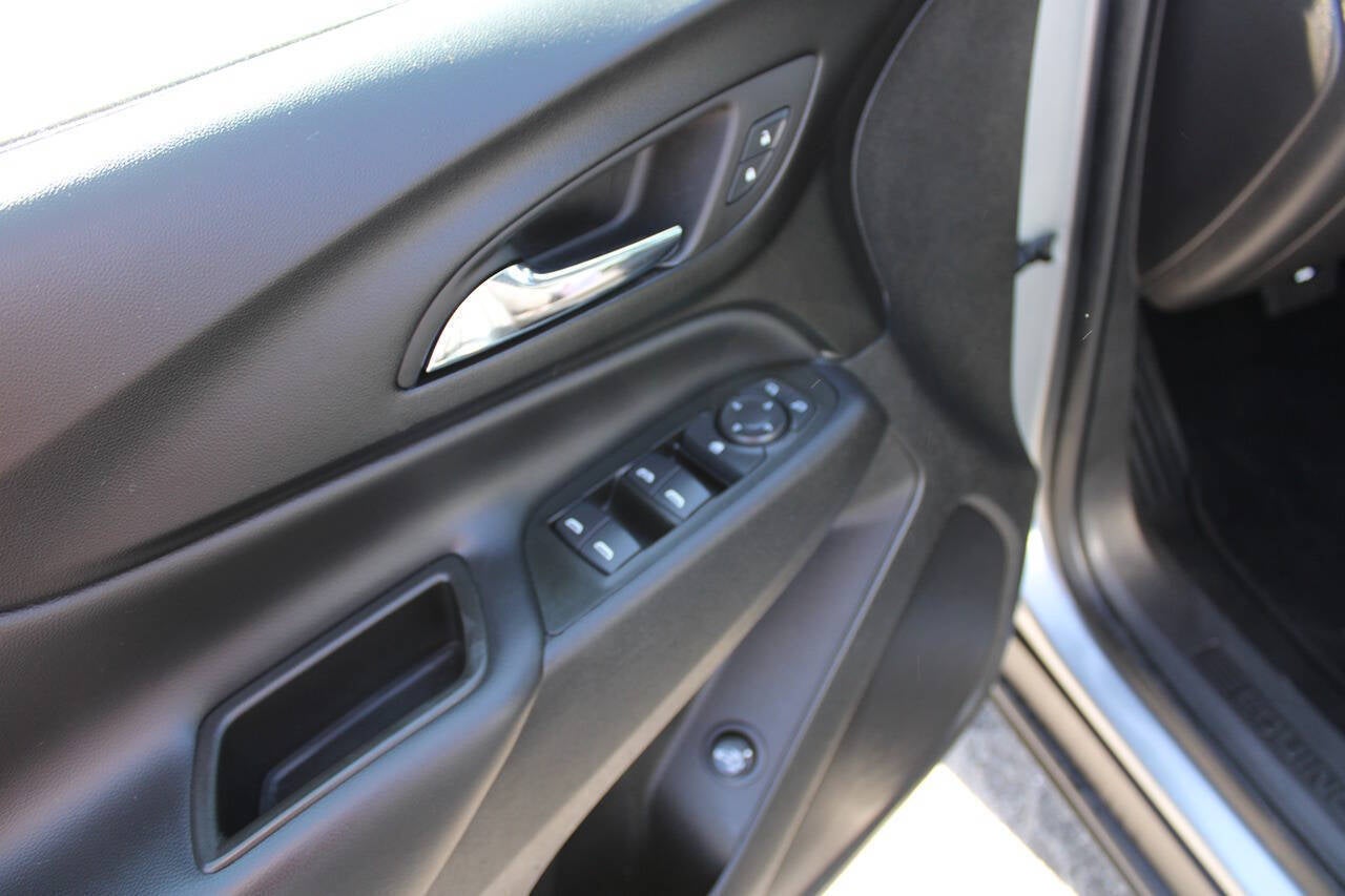 2023 Chevrolet Equinox LT 4x4 4dr SUV w/2FL