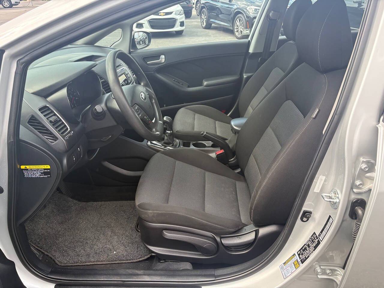 2017 Kia Forte LX 4dr Sedan 6M