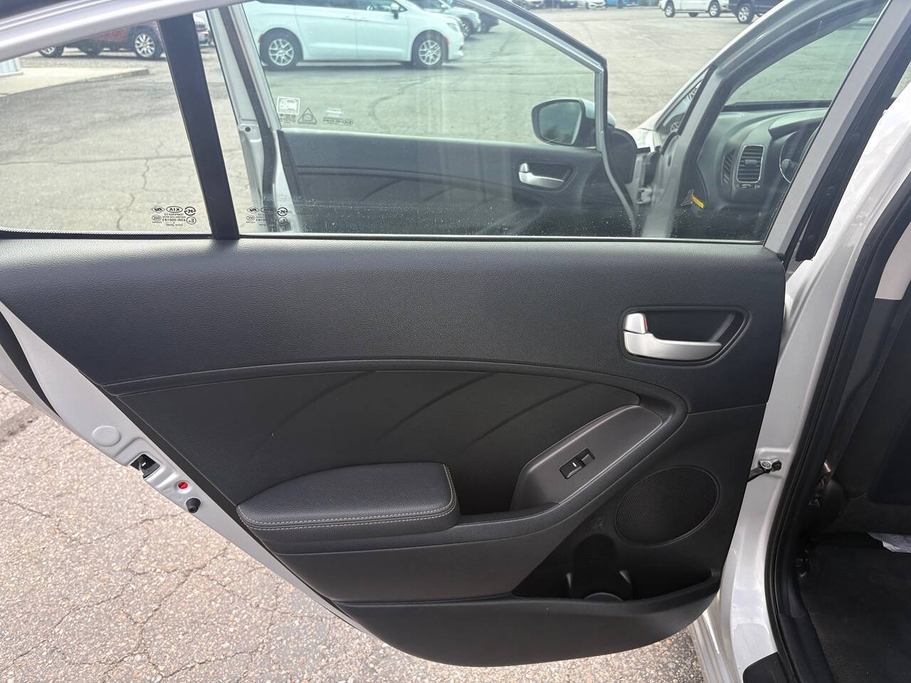 2017 Kia Forte LX 4dr Sedan 6M