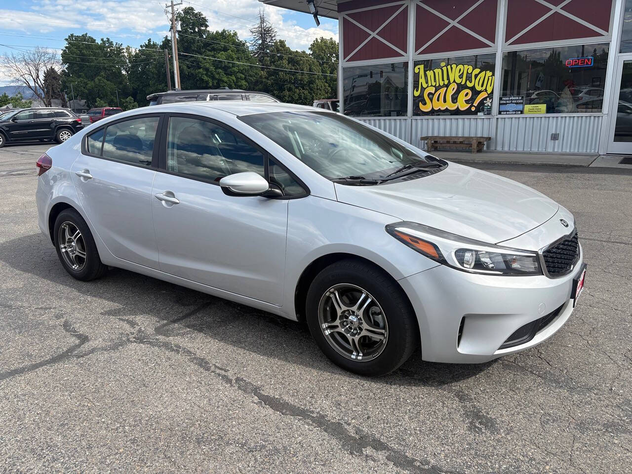 2017 Kia Forte LX 4dr Sedan 6M