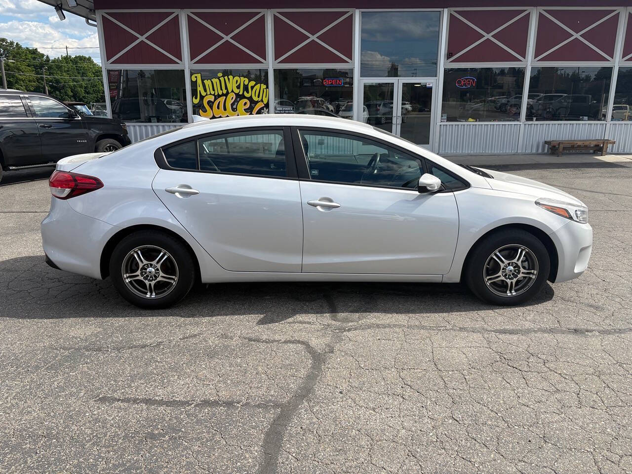 2017 Kia Forte LX 4dr Sedan 6M