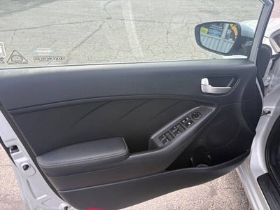 2017 Kia Forte LX 4dr Sedan 6M