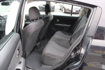 2012 Nissan Versa 1.8 SL 4dr Hatchback