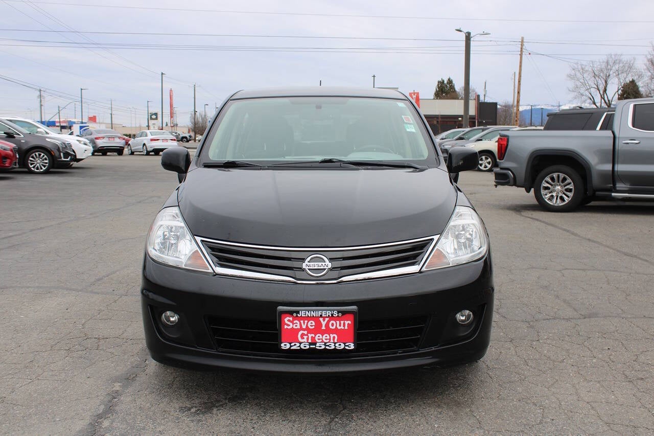 2012 Nissan Versa 1.8 SL 4dr Hatchback