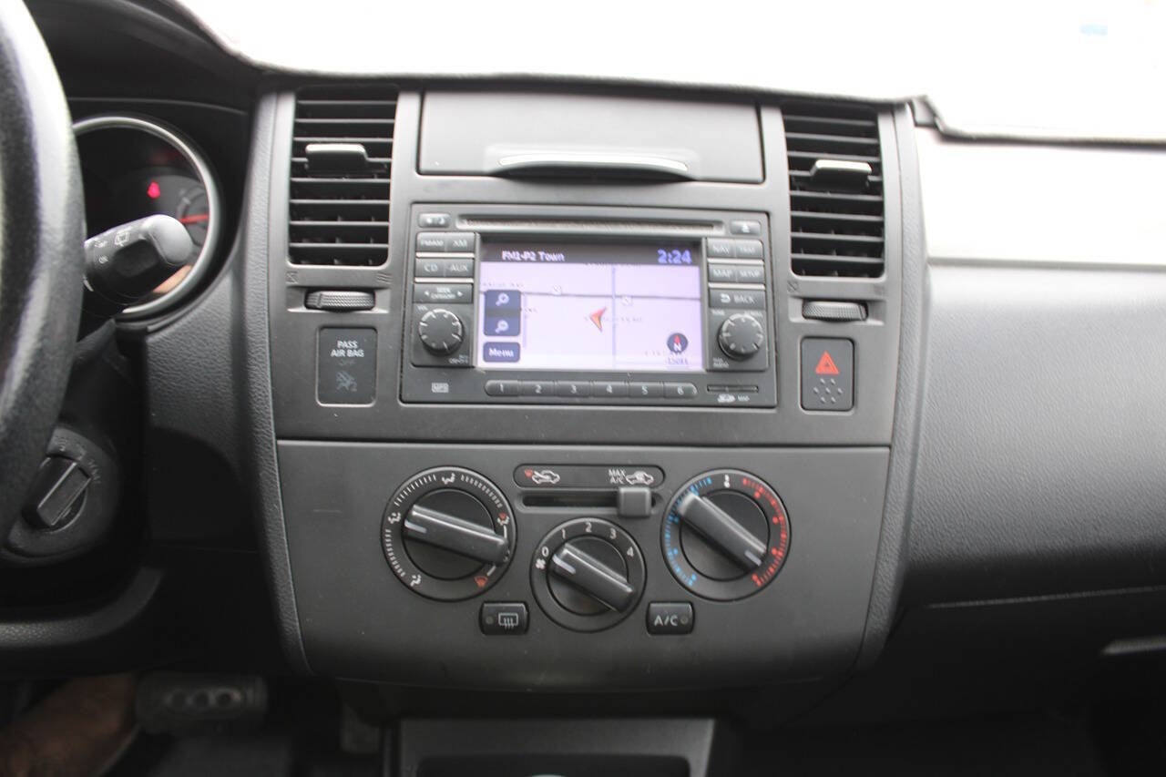 2012 Nissan Versa 1.8 SL 4dr Hatchback