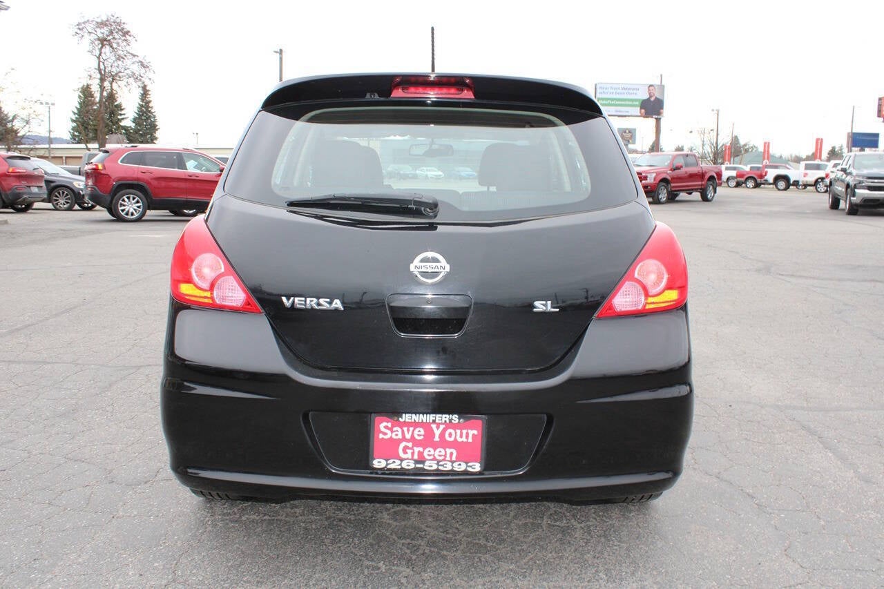 2012 Nissan Versa 1.8 SL 4dr Hatchback