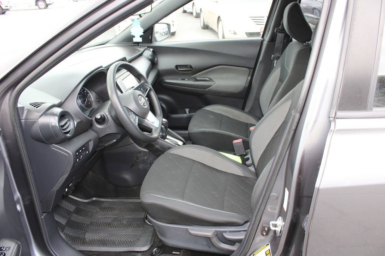 2020 Nissan Kicks S 4dr Crossover