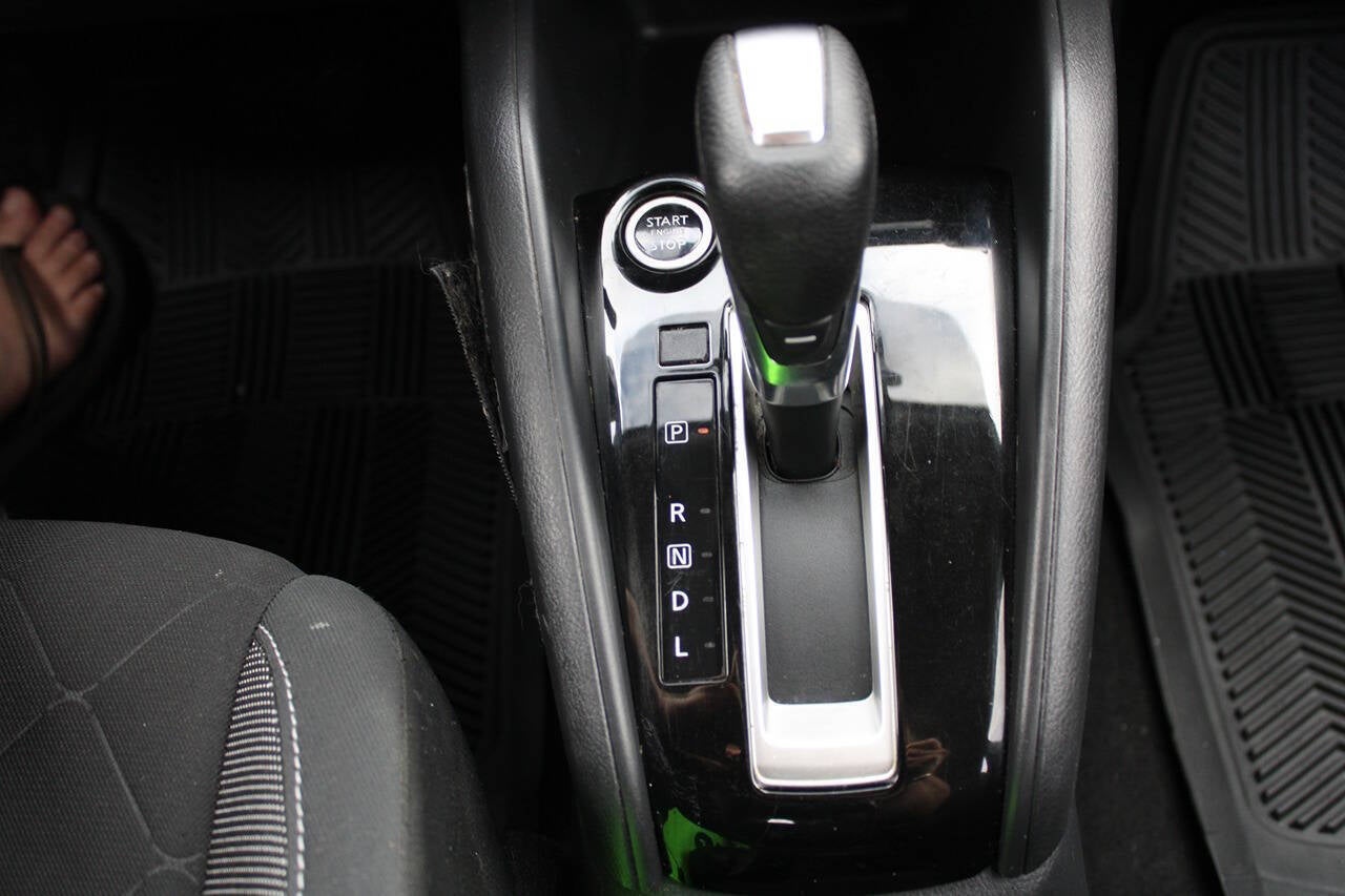 2020 Nissan Kicks S 4dr Crossover