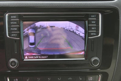 2016 Volkswagen Jetta Hybrid SEL Premium 4dr Sedan