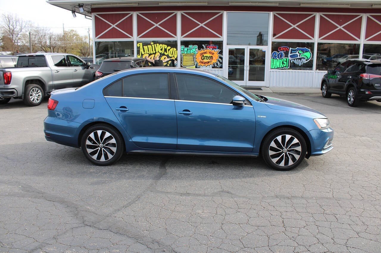 2016 Volkswagen Jetta Hybrid SEL Premium 4dr Sedan