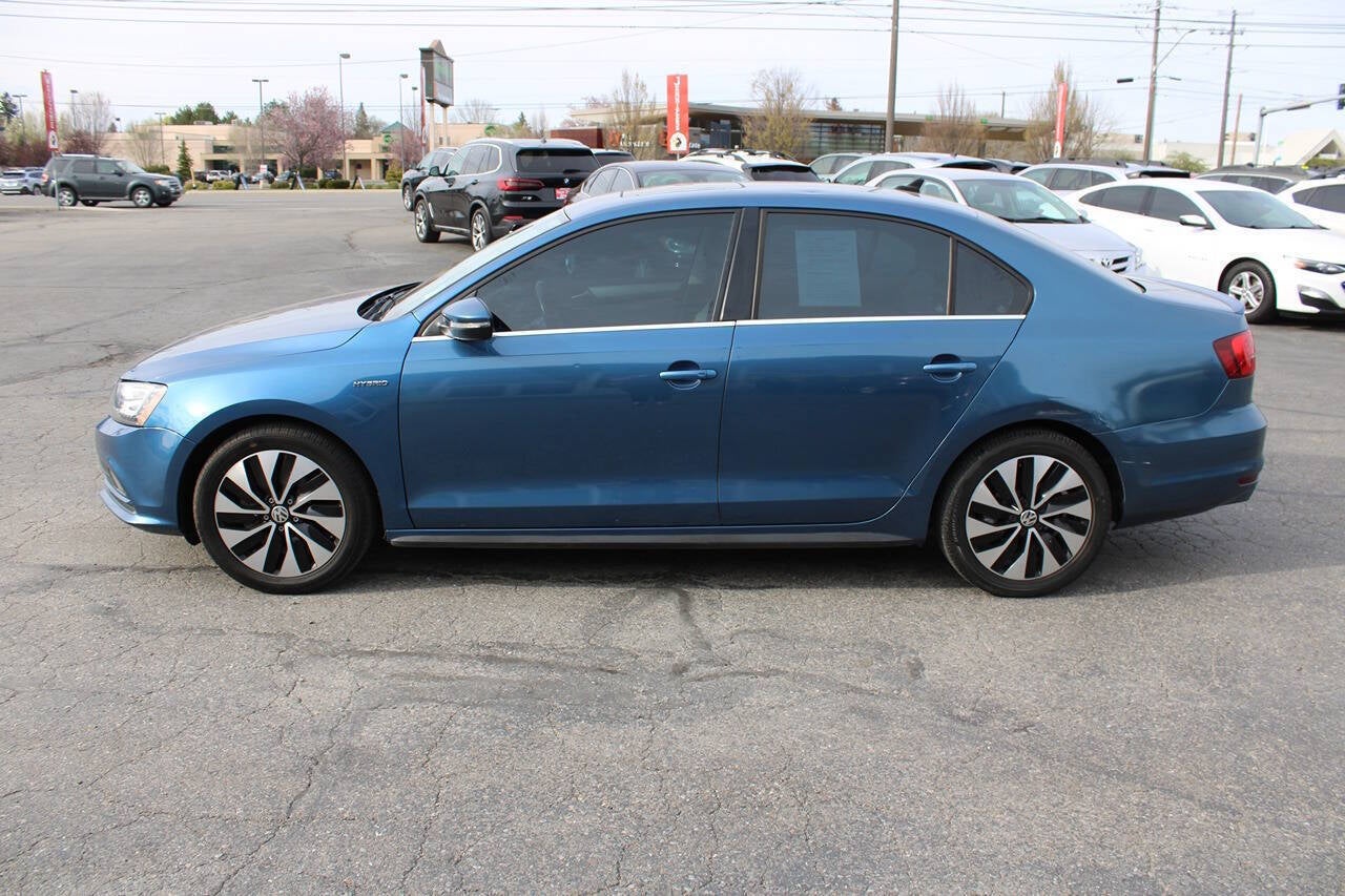 2016 Volkswagen Jetta Hybrid SEL Premium 4dr Sedan