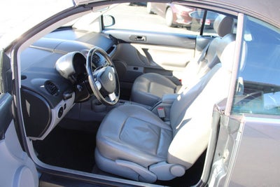 2004 Volkswagen New Beetle Convertible GLS 2dr 1.8T Turbo Convertible