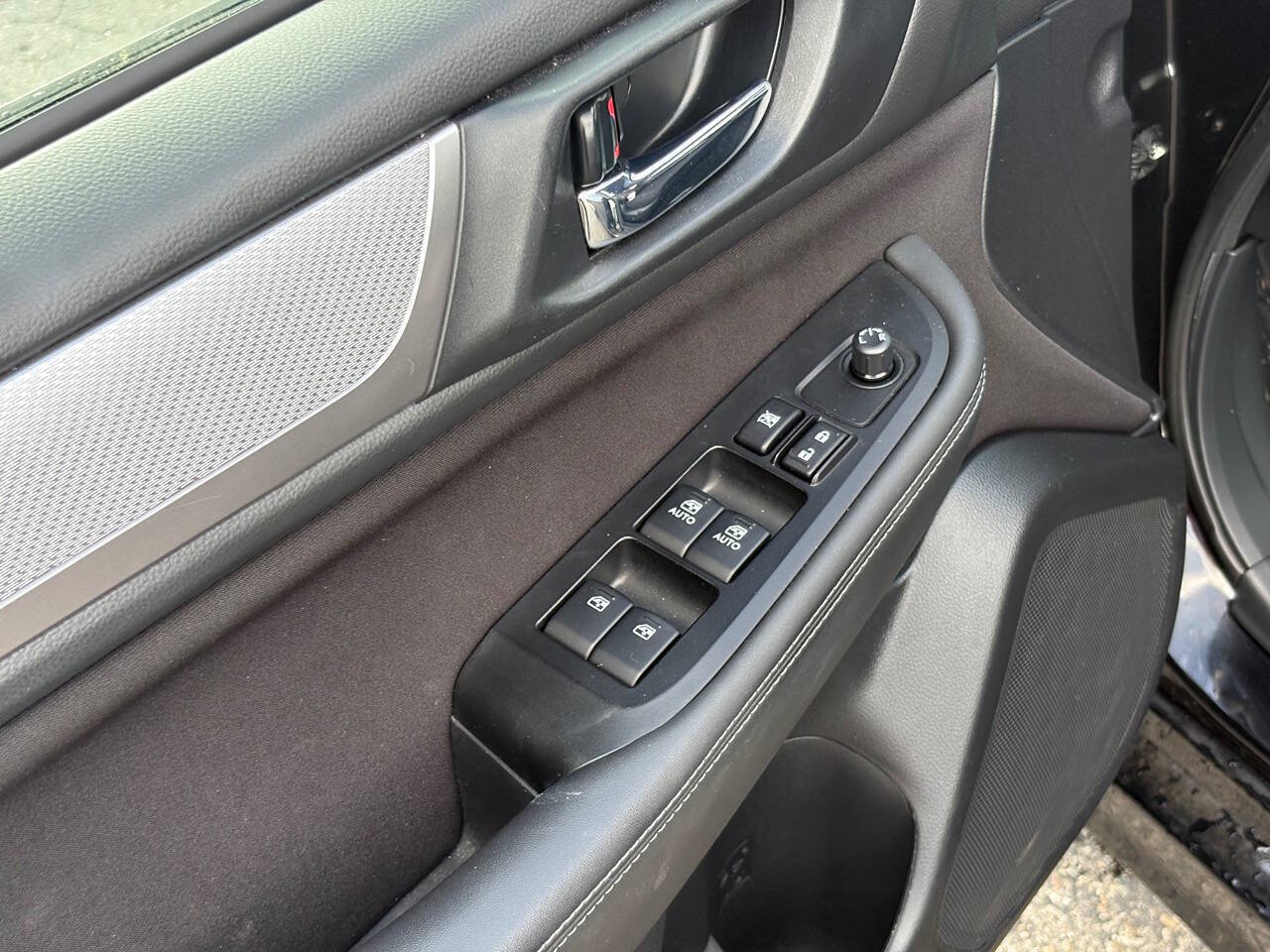 2015 Subaru Legacy 2.5i Premium AWD 4dr Sedan