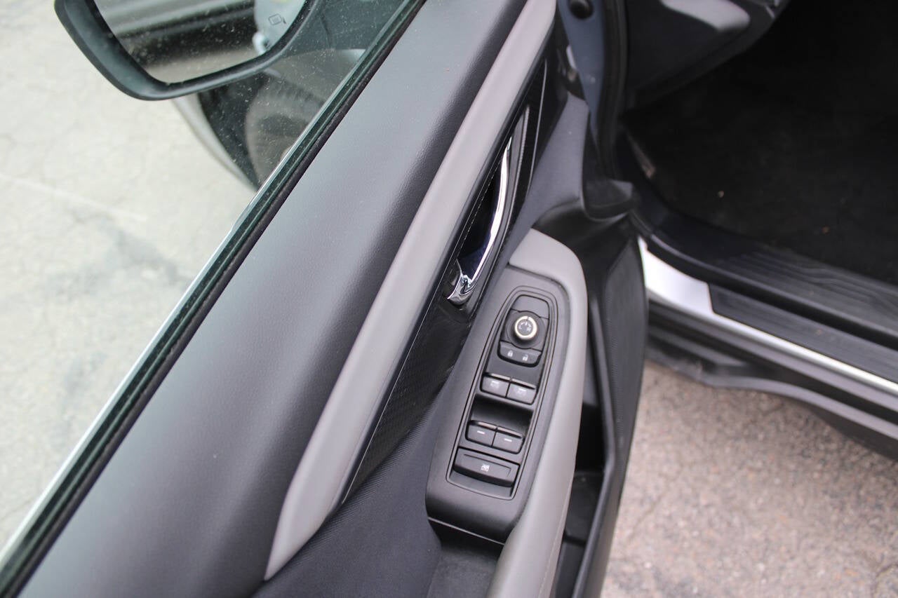 2023 Subaru Outback Premium AWD 4dr Crossover