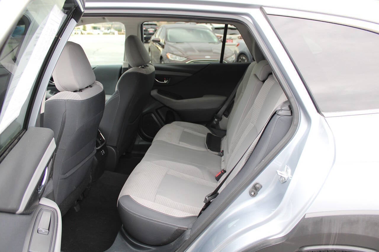 2023 Subaru Outback Premium AWD 4dr Crossover