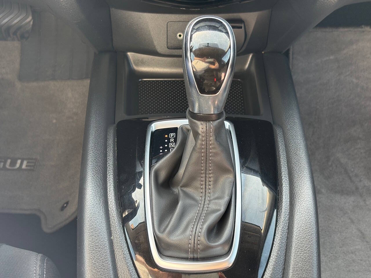 2018 Nissan Rogue SV AWD 4dr Crossover