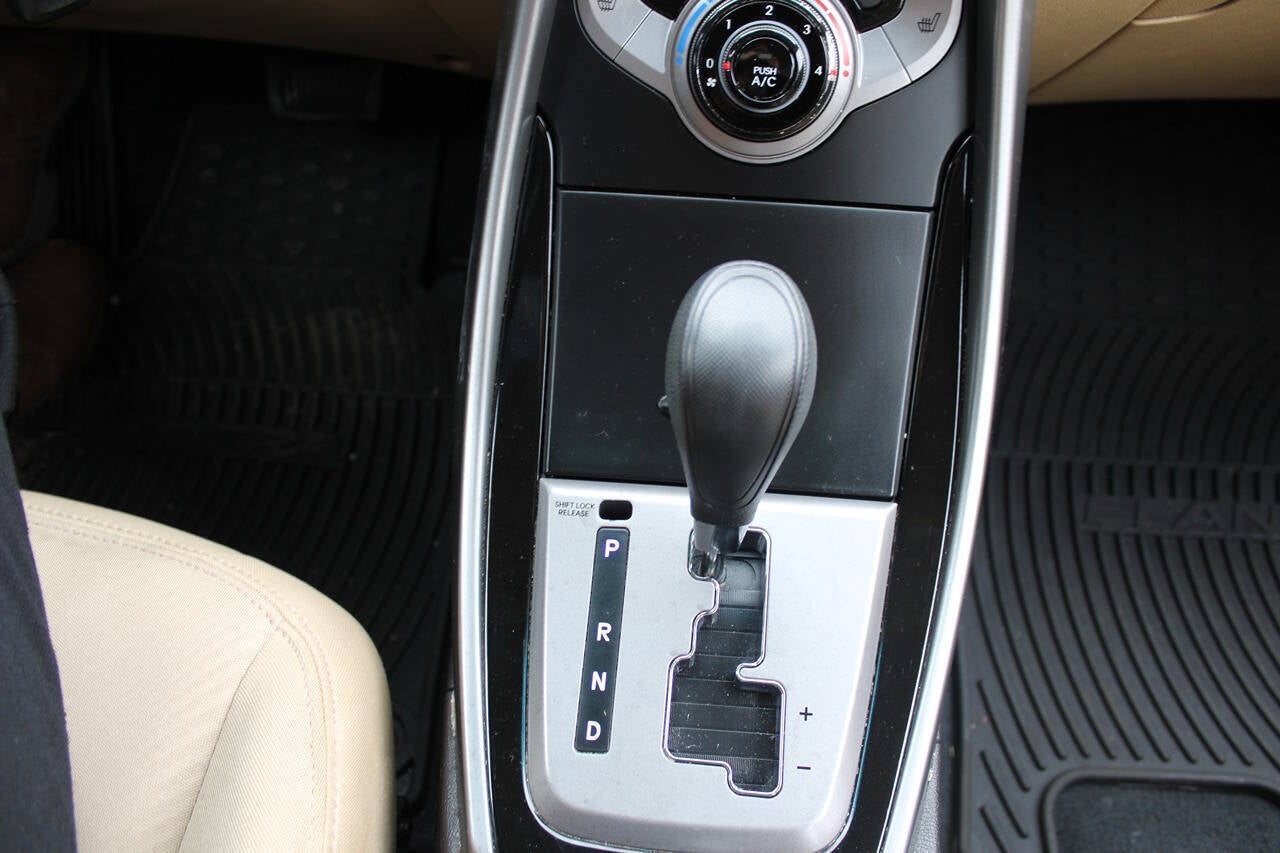 2013 Hyundai Elantra GLS 4dr Sedan 6A