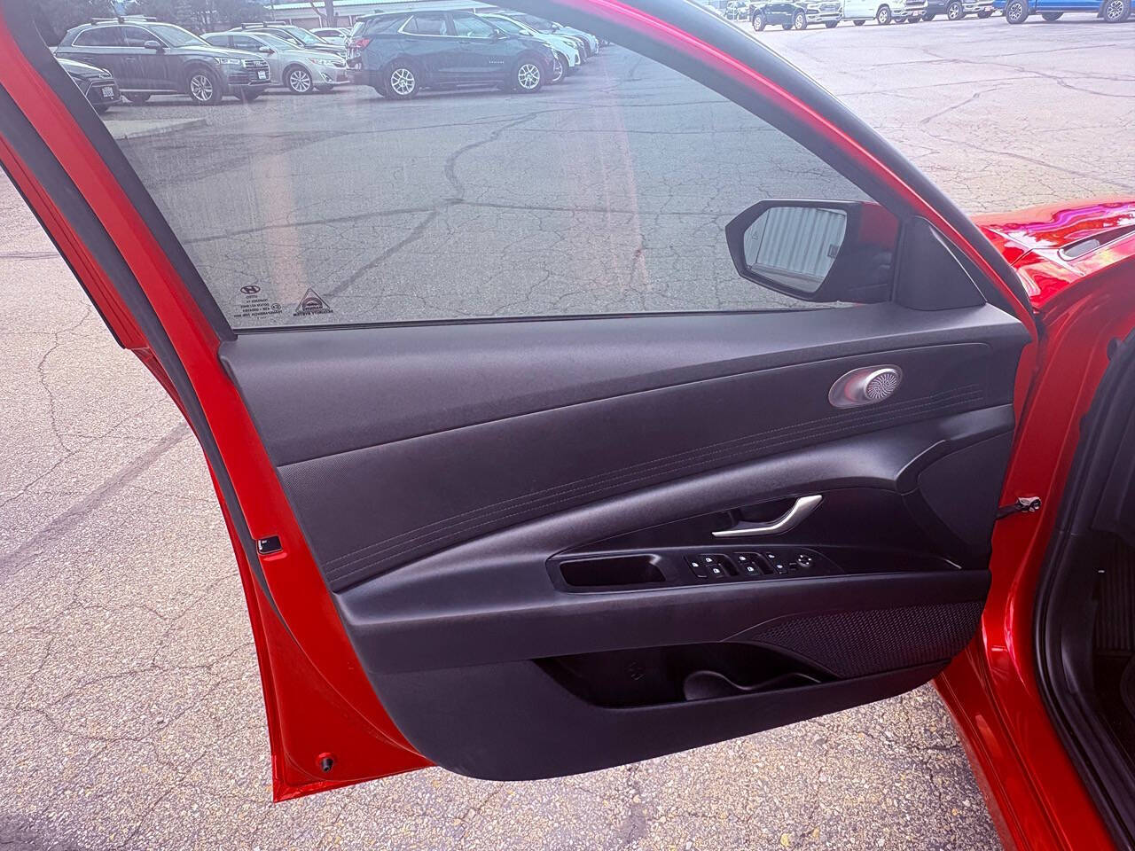 2021 Hyundai Elantra SE 4dr Sedan