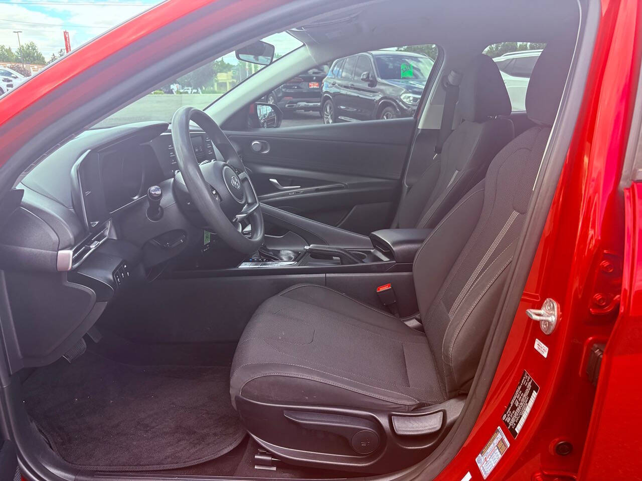 2021 Hyundai Elantra SE 4dr Sedan