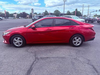 2021 Hyundai Elantra SE 4dr Sedan