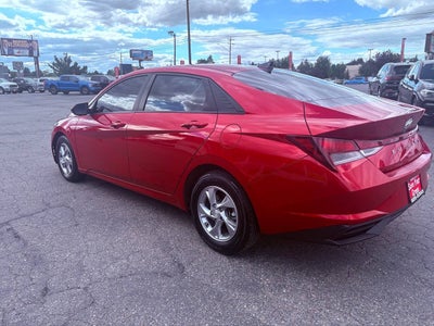 2021 Hyundai Elantra SE 4dr Sedan