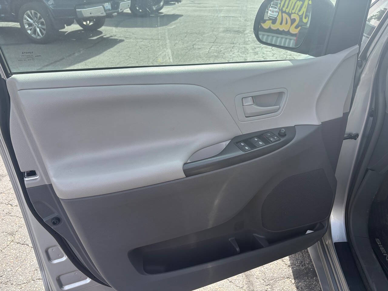 2017 Toyota Sienna L 7 Passenger 4dr Mini Van