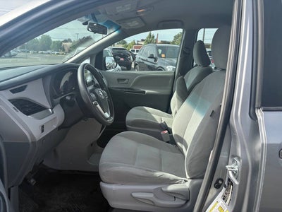 2017 Toyota Sienna L 7 Passenger 4dr Mini Van