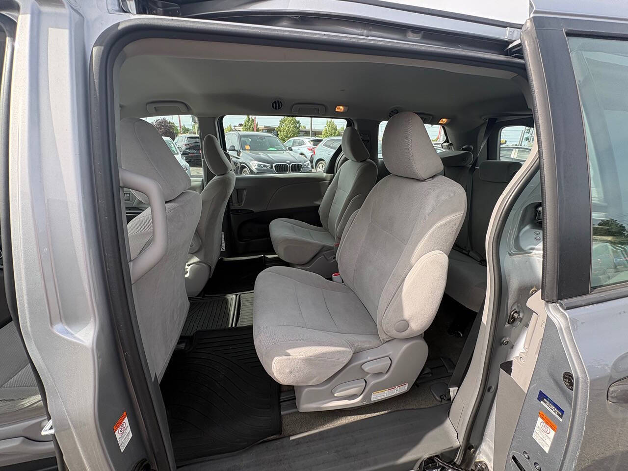 2017 Toyota Sienna L 7 Passenger 4dr Mini Van