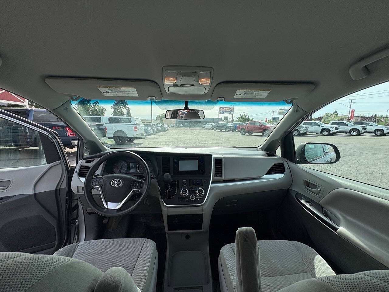 2017 Toyota Sienna L 7 Passenger 4dr Mini Van