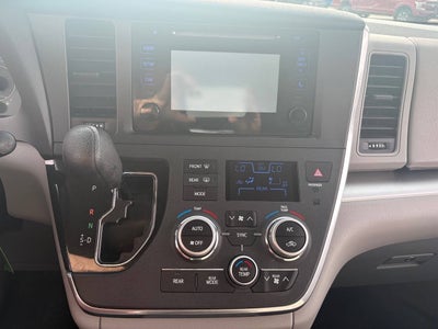 2017 Toyota Sienna L 7 Passenger 4dr Mini Van