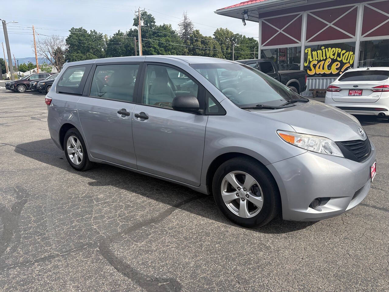 2017 Toyota Sienna L 7 Passenger 4dr Mini Van