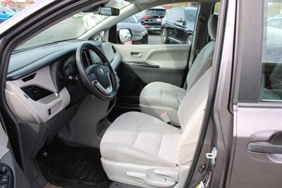 2018 Toyota Sienna L 7 Passenger 4dr Mini Van