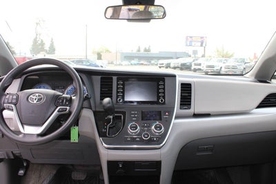 2018 Toyota Sienna L 7 Passenger 4dr Mini Van