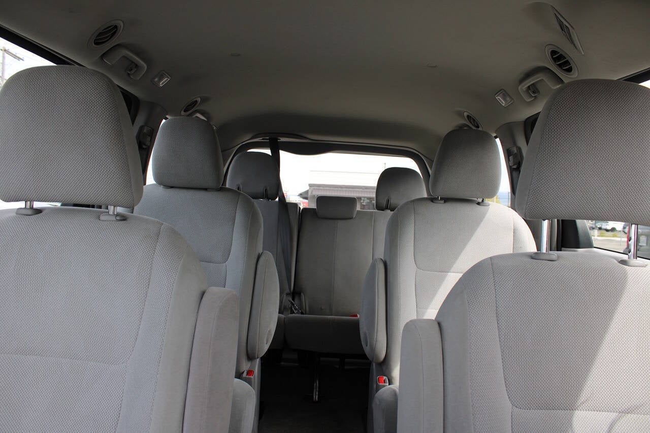 2018 Toyota Sienna L 7 Passenger 4dr Mini Van