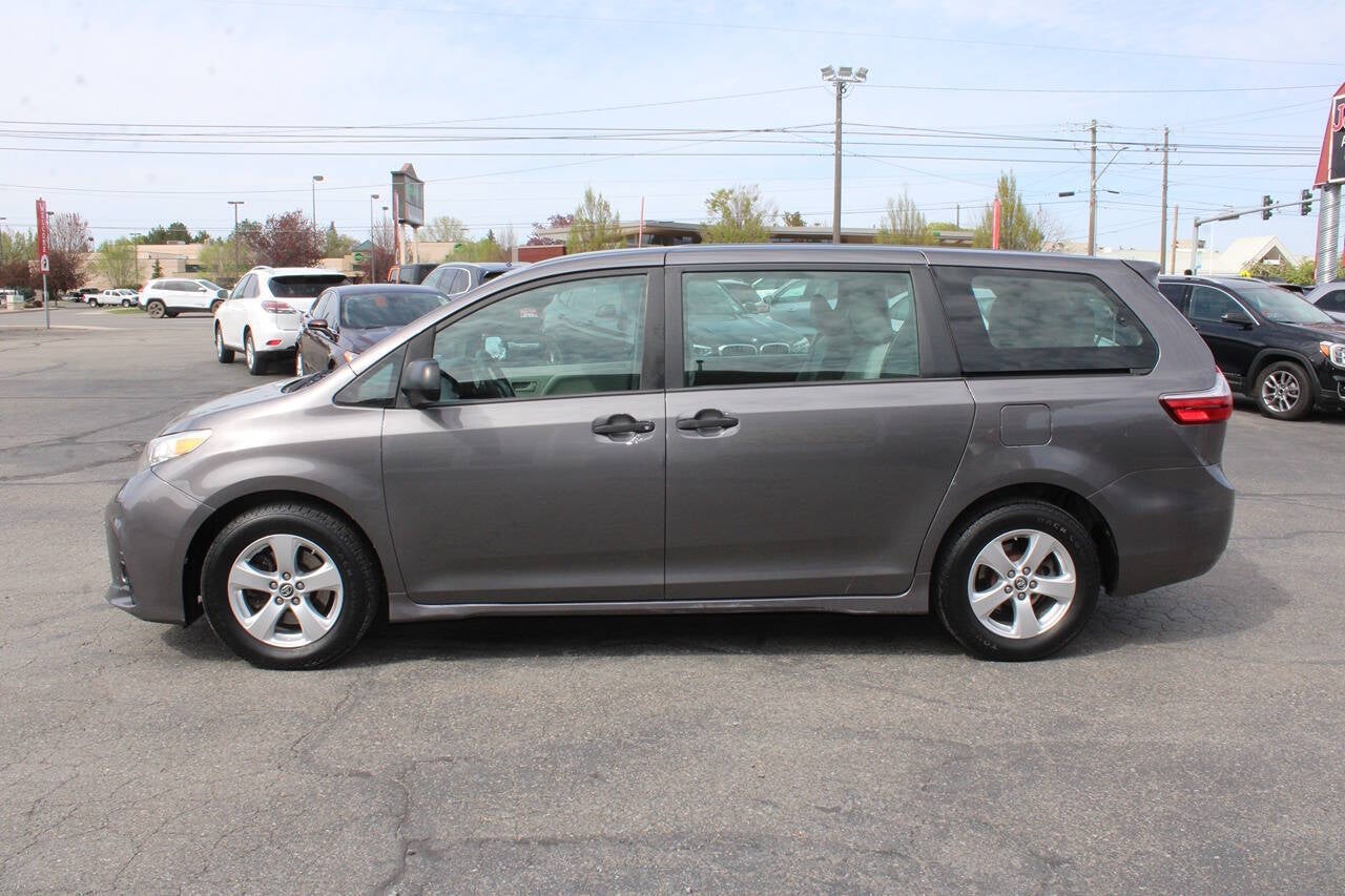 2018 Toyota Sienna L 7 Passenger 4dr Mini Van