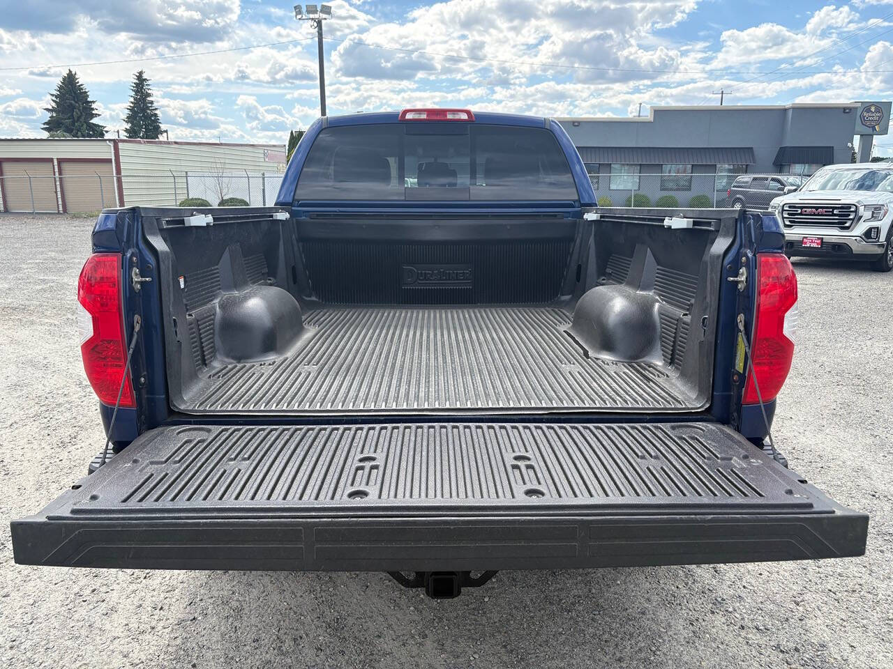 2015 Toyota Tundra Limited 4x4 4dr Double Cab Pickup SB (5.7L V8)