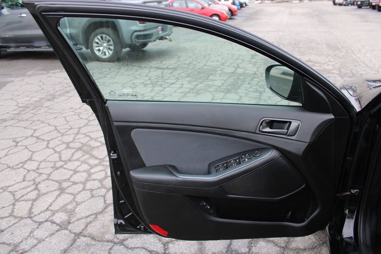 2015 Kia Optima LX 4dr Sedan