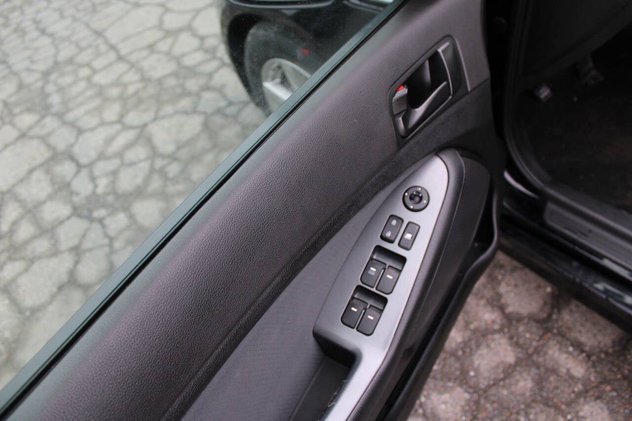 2015 Kia Optima LX 4dr Sedan