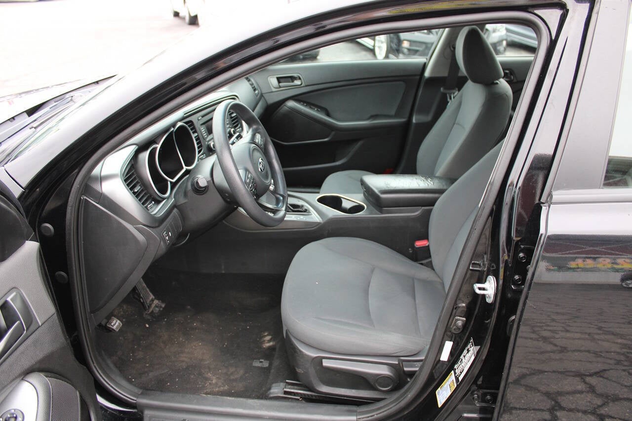 2015 Kia Optima LX 4dr Sedan